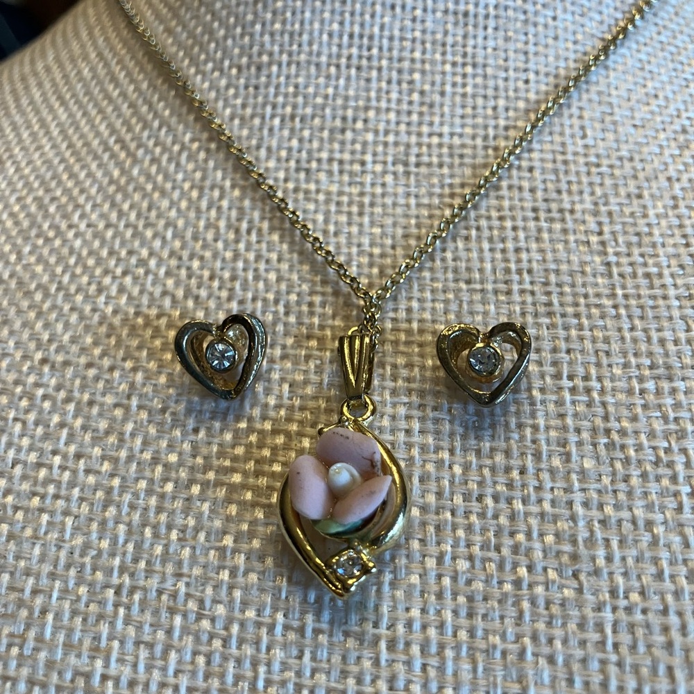 DELICATE PENDENT WITH HEART EARRINGS - Picture 8 of 8